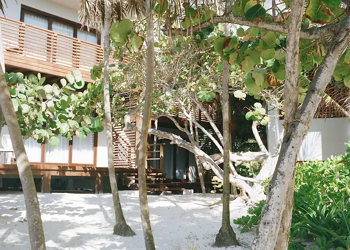 Hotel Lula Tulum, A Small Luxury 4*